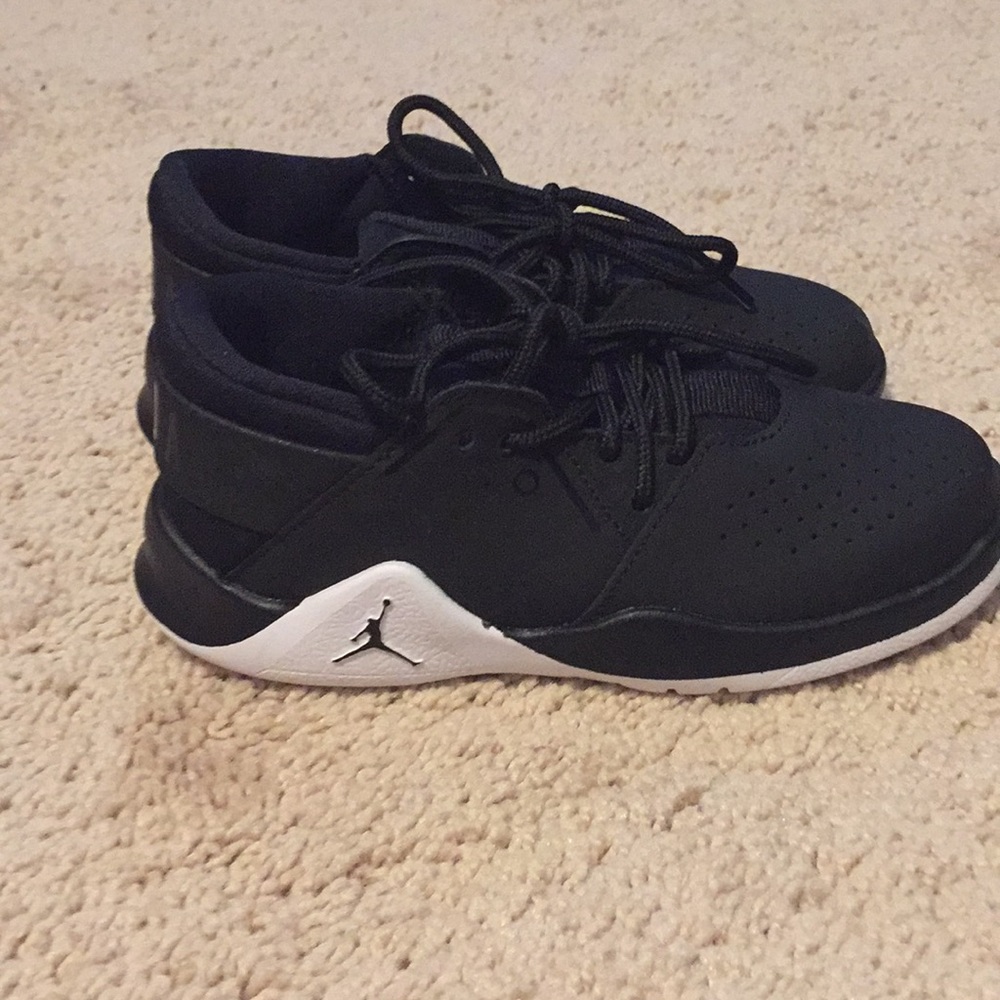 Size 10 Boys Nike Shoes